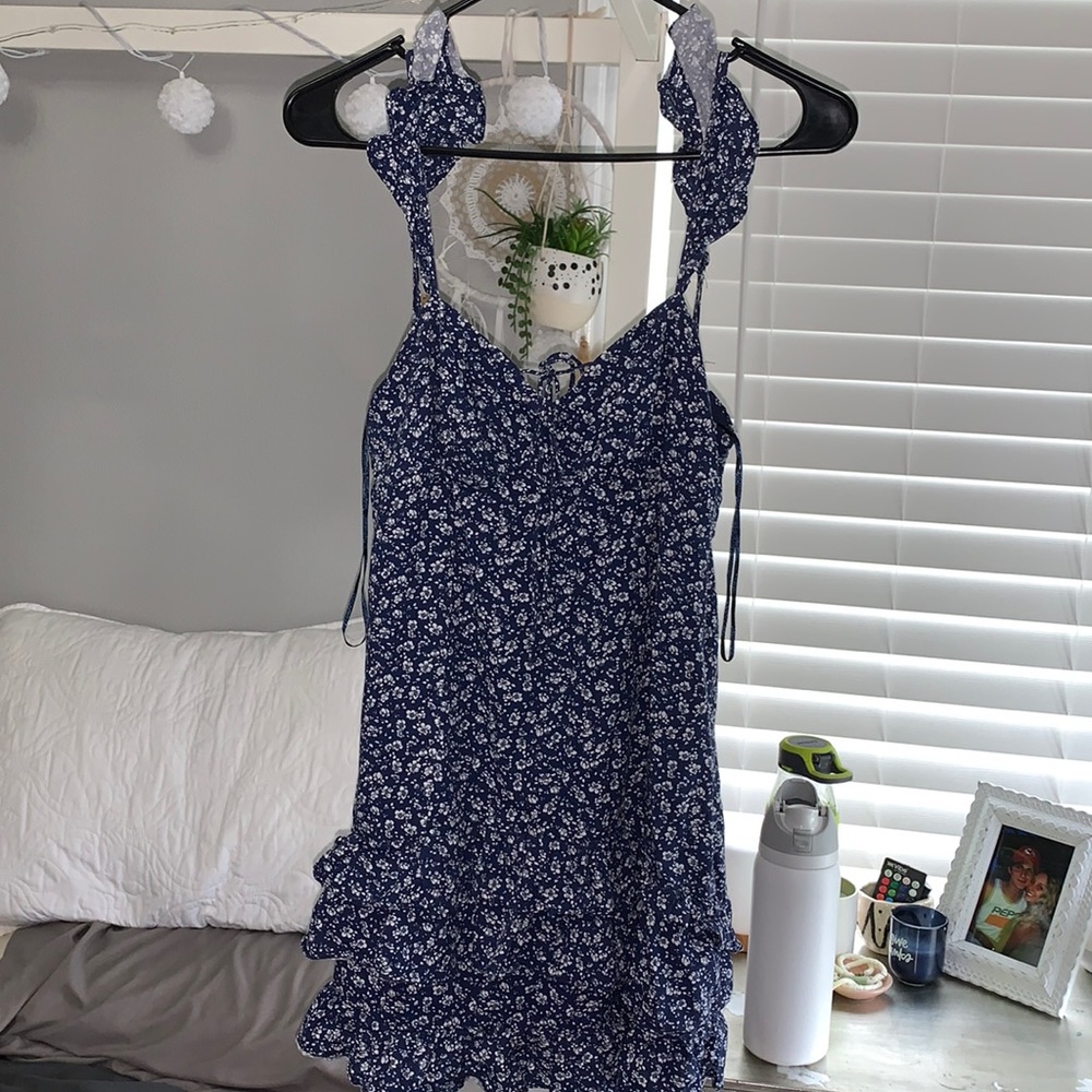 sundae muse blue and white floral dress